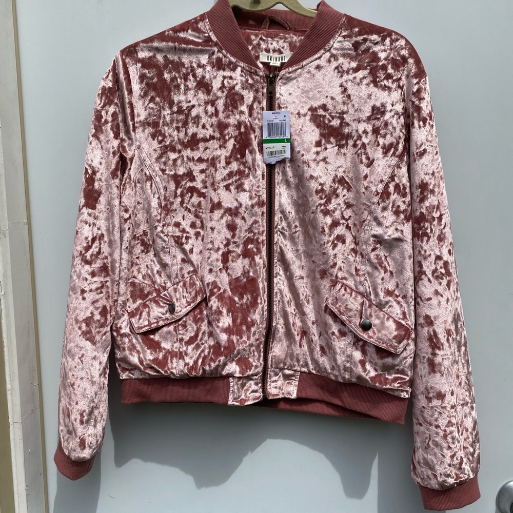 [OneHart] NWT Crushed velvet bomber jacket